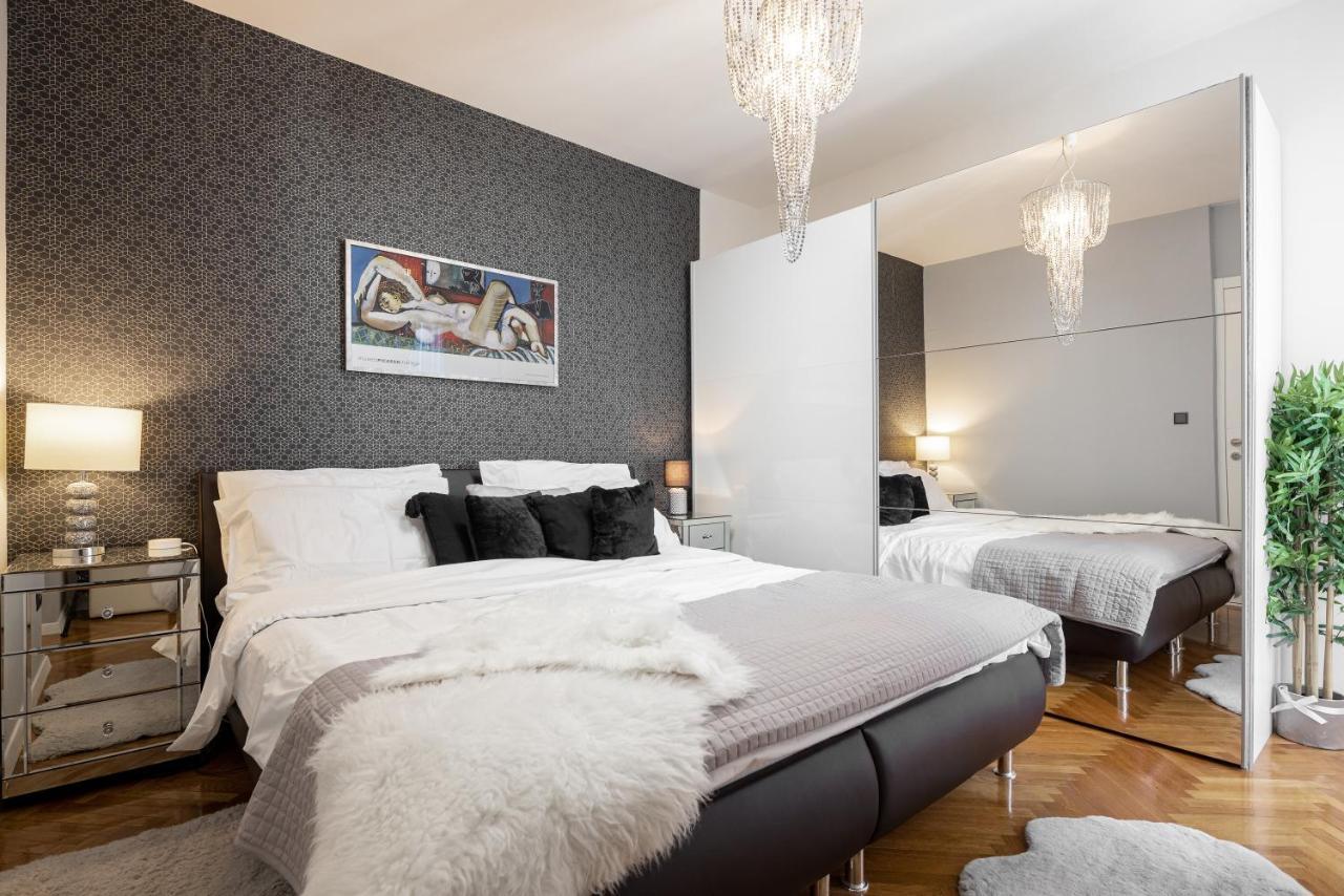 Apartment Amour Luxe สปลิท ภายนอก รูปภาพ
