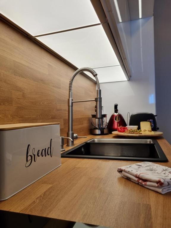 Apartment Amour Luxe สปลิท ภายนอก รูปภาพ