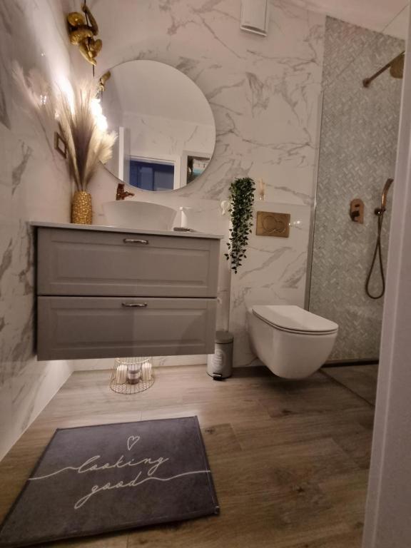Apartment Amour Luxe สปลิท ภายนอก รูปภาพ